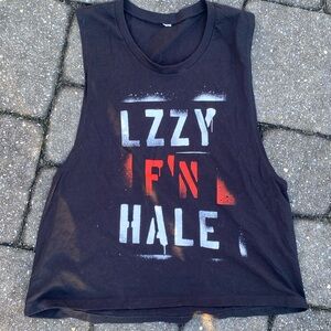Black concert muscle, tank tee. Sz L. Halestorm